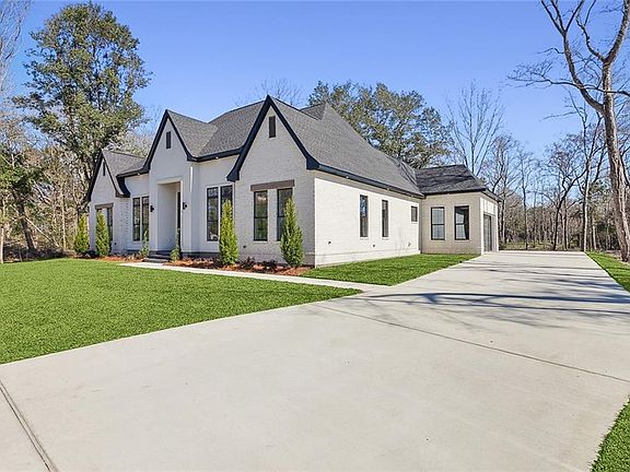4th image of 18 Arbor Ln