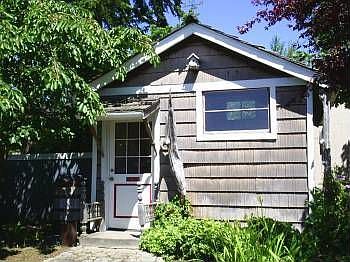 2nd image of 3005 Sheridan St