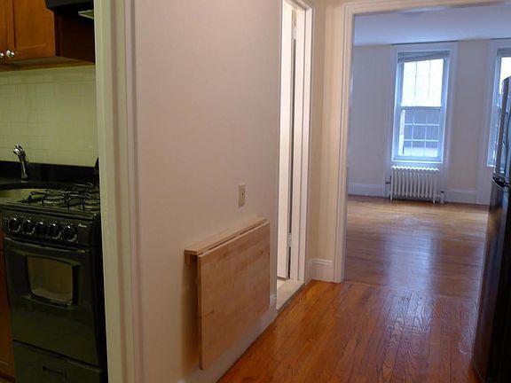 5th image of 226 E 59th St APT 2RE