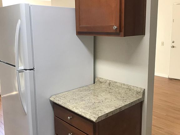 2nd image of 923 S Sunshine Ave APT 5