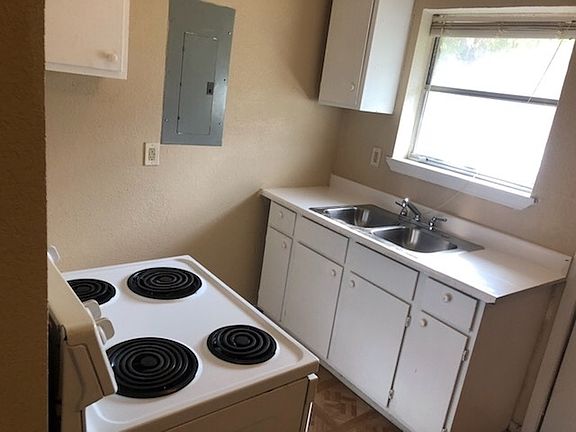 3rd image of 5417-5419 Libbey Ave