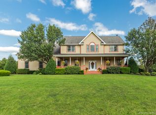 40819 N Gridley Dr, Antioch, IL 60002