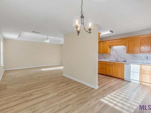 2nd image of 30762 Arlington Dr