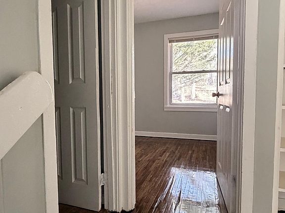 3rd image of 71 Rock Creek Rd