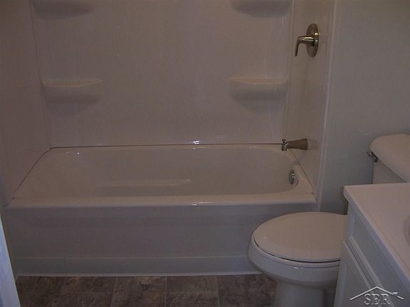4th image of 2001 Essex Ave