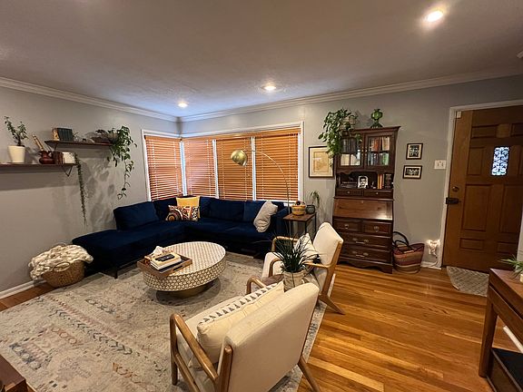 3rd image of 2054 E Hollywood Ave
