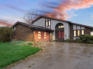 1035 N Lakeshore Dr, Crown Point, IN 46307