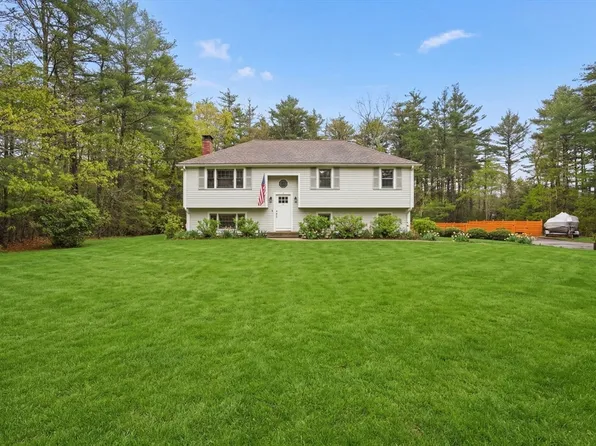 14 Treetop Ln, Duxbury, MA 02332