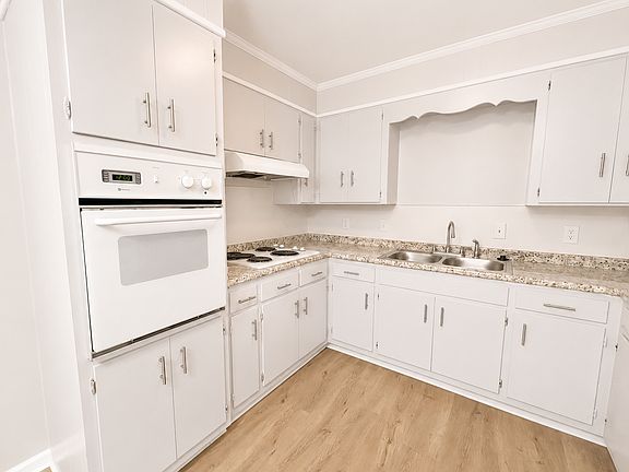 4th image of 547 N Water Ave APT 3