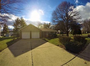 6 Shannon Dr, Pickerington, OH 43147