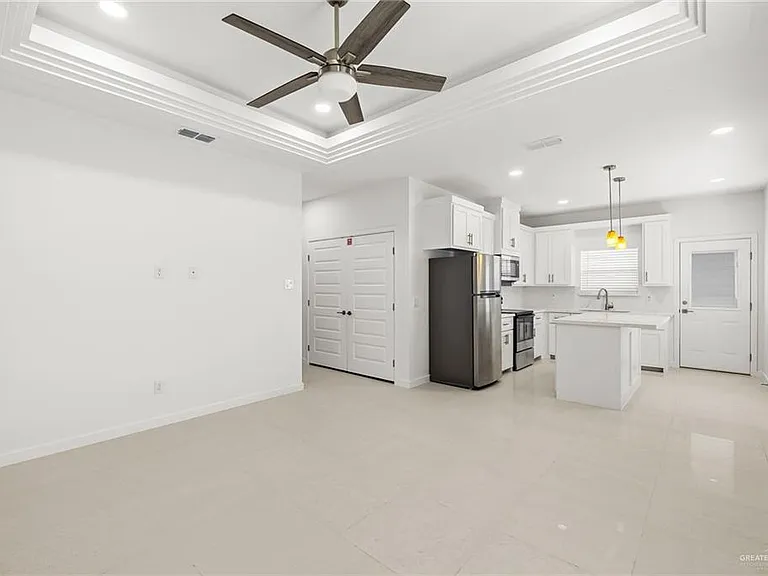 1201 S Waterfall Ave #3 — Photo 5