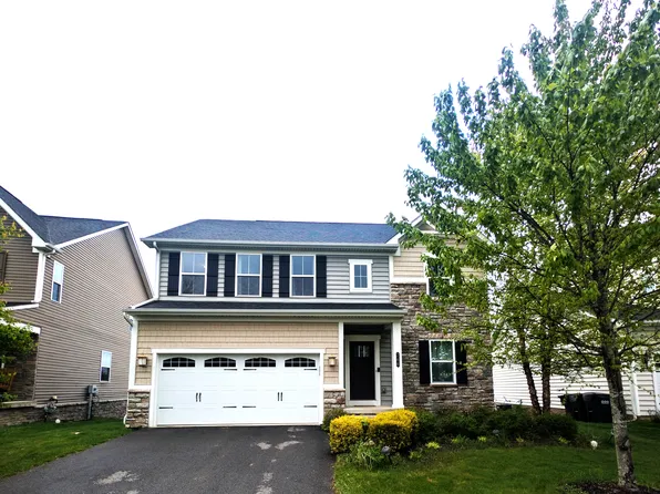 766 Village Club Dr, Wexford, PA 15090