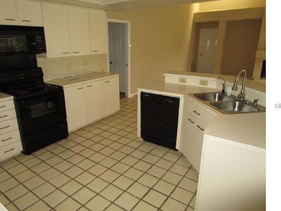 5th image of 161 Woodcreek Dr