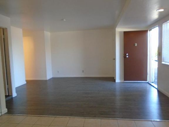 4th image of 996 Torrano Ave #Qnb91hp7t