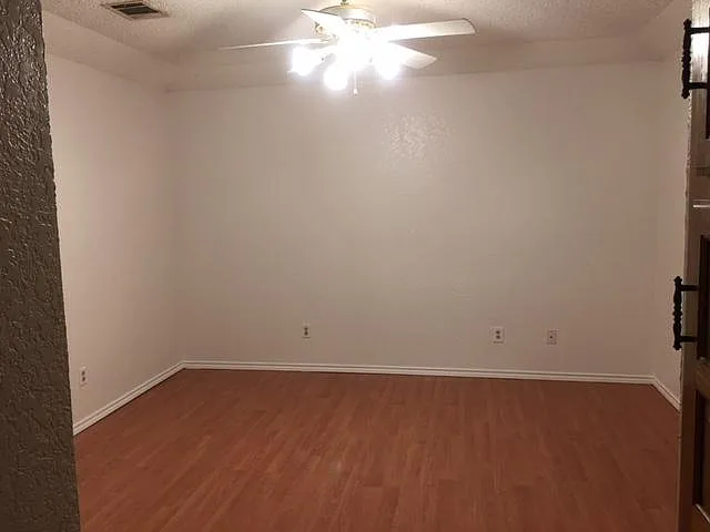 3 bed, 1498 sqft, $2,850 — Photo 3