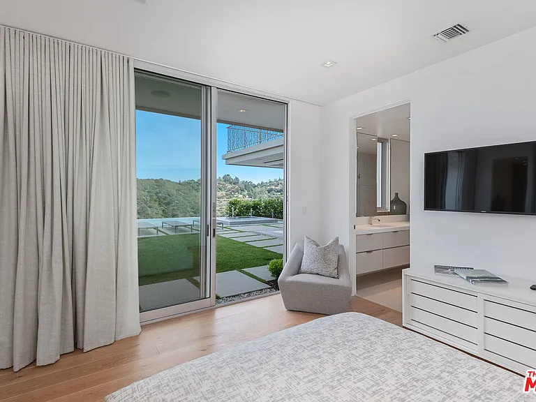 3642 Beverly Ridge Dr — Photo 33