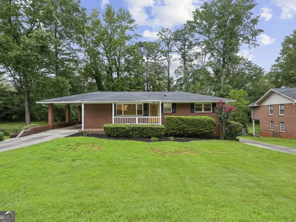 2221 Plantation Dr, East Pt, GA 30344