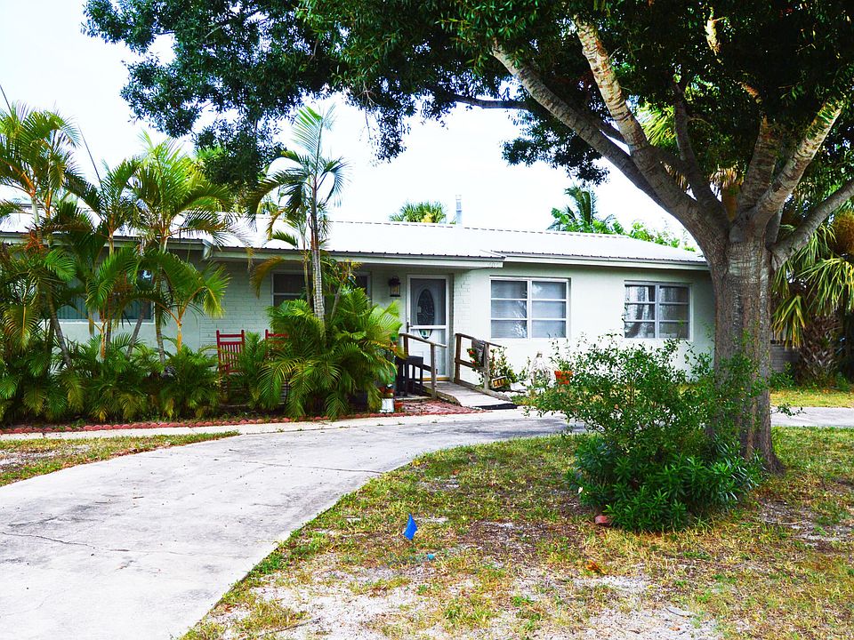 1st image of 407 Atlantis Dr