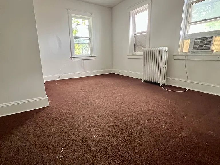 Clifton Ave 1001 — Photo 6