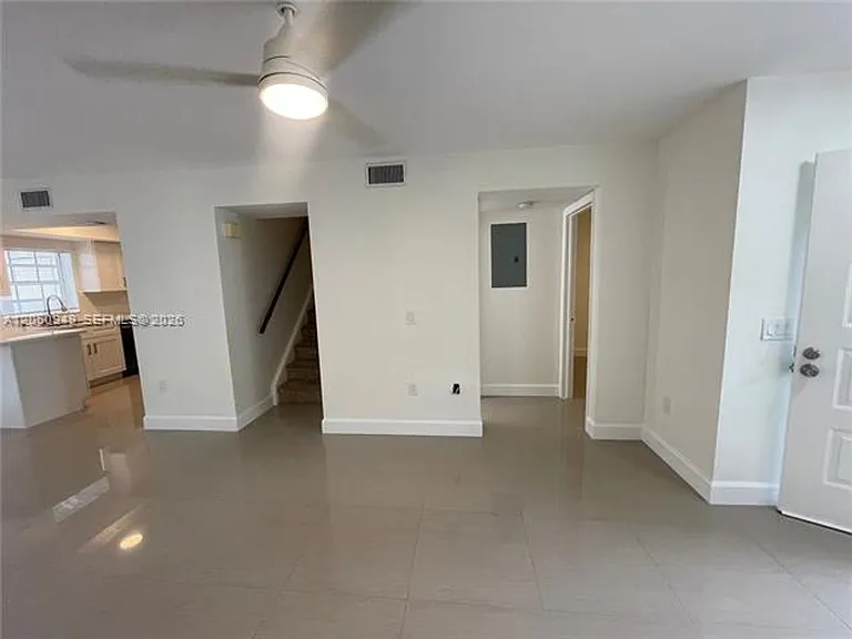 12370 SW 52nd Pl #Townhouse 12370 — Photo 4