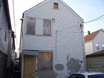 2nd image of 4533 S Hermitage Ave