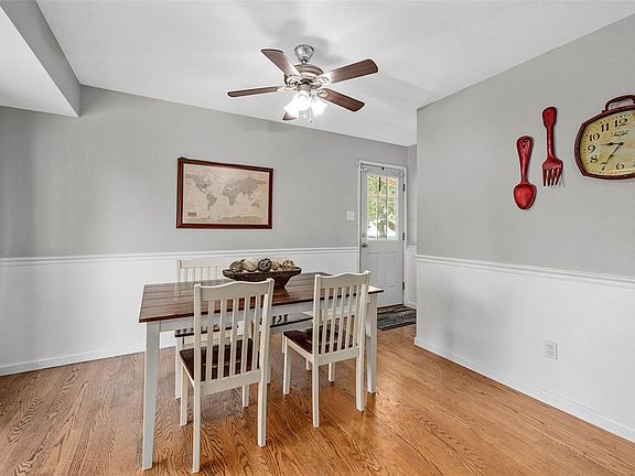 4th image of 2412 Wesbay Dr