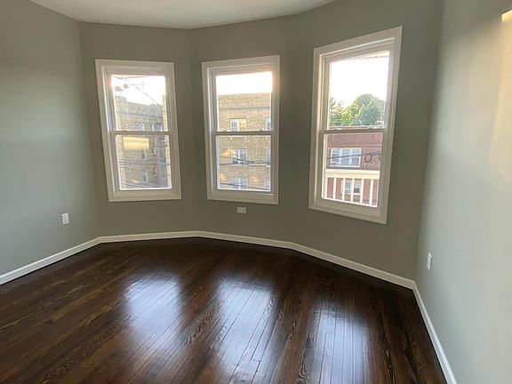 5th image of 634 Elm St Floor 2