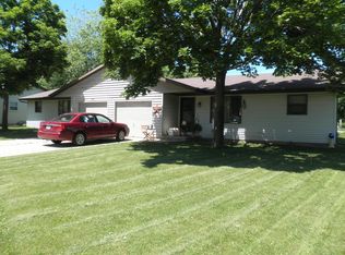 108-110 Frances Dr #DUPLEX, Kaukauna, WI 54130