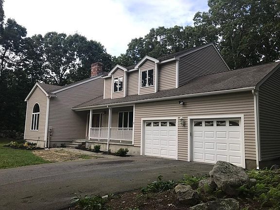 3rd image of 7 Mason Dr
