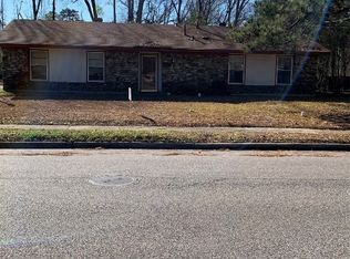 869 Queensbury Dr, Montgomery, AL 36116