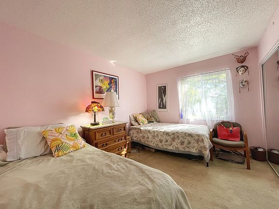 4th image of 102 Cypress Ln #1