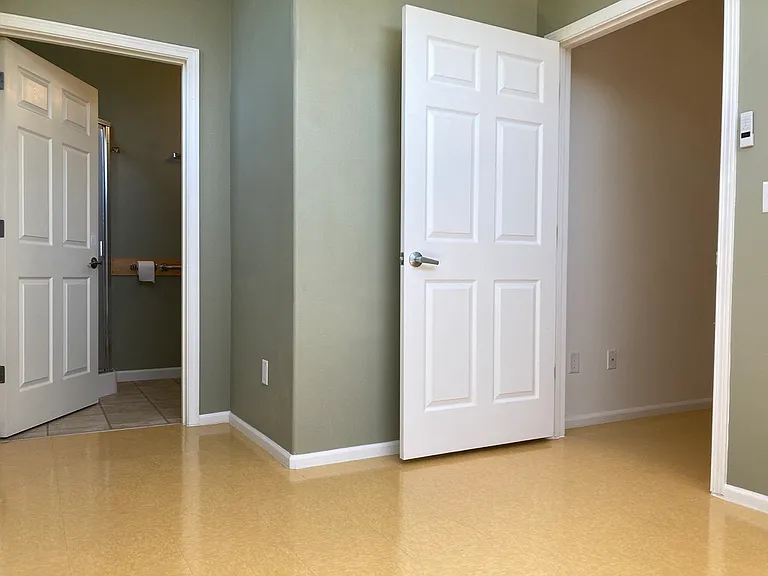 1095 W 7th Ave #9 — Photo 24