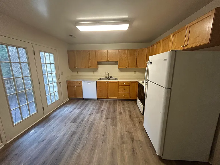 838 Duke Of Gloucester St #838 — Photo 3