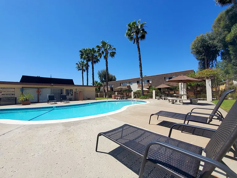 Paseo Del Prado Apartments! — Photo 23