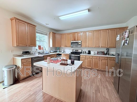4th image of 1904 Beckwood Ct