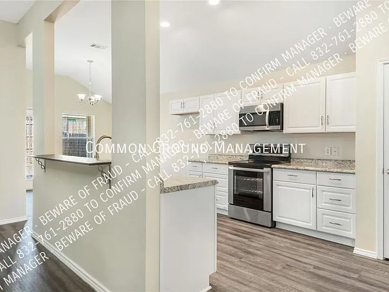 1118 Grace Dr — Photo 7