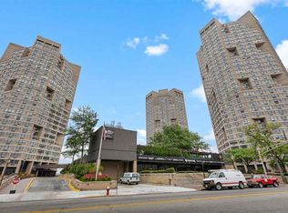 7004 Boulevard East APT 6E, West New York, NJ 07093