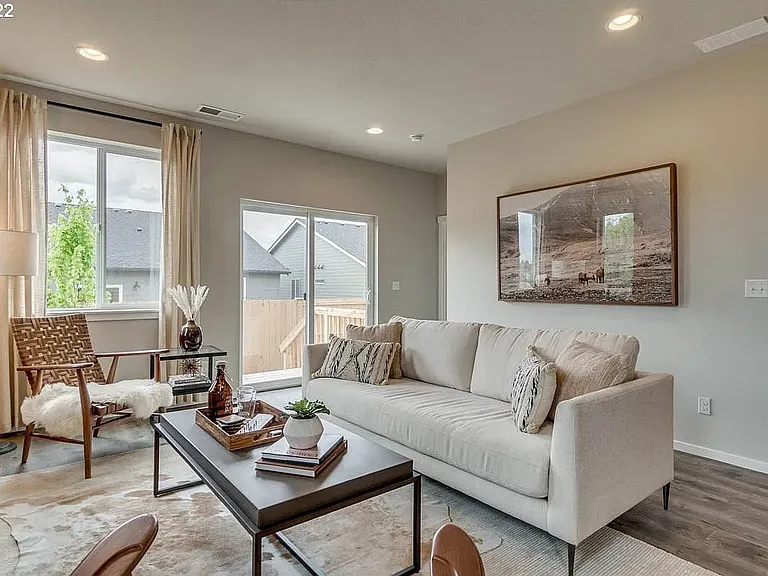 4769 Breitenbush Ave NE — Photo 11