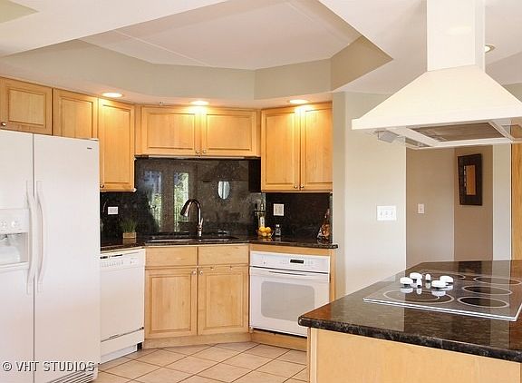 5th image of 1041 Susan Collins Ln #404/5