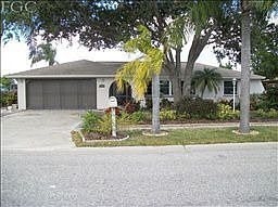 4th image of 6928 Essex Dr