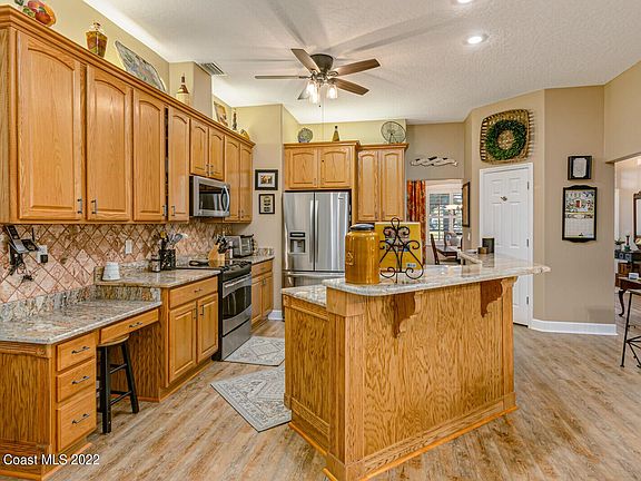 5th image of 310 Brightwater Dr SE