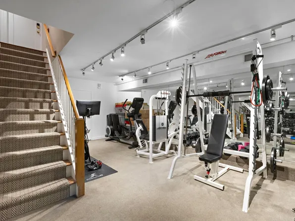 630 Hudson Street image 38 of 50