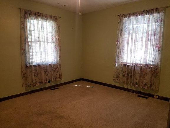 5th image of 917 Vance St