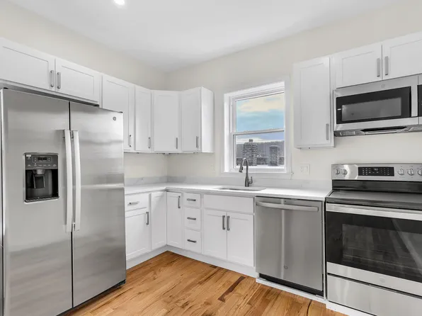 23 Pleasant St Floor 2, Fitchburg, MA 01420