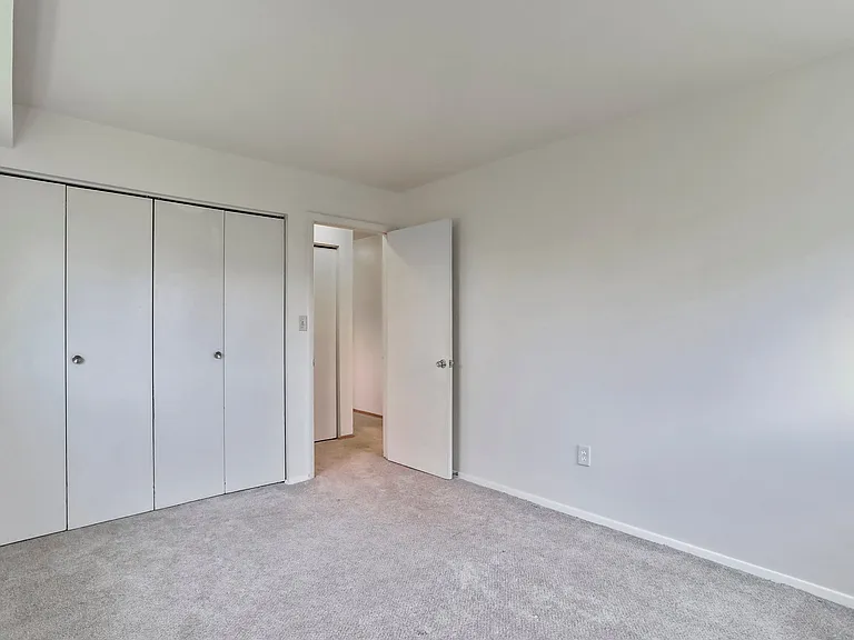 620 6th Ave #102 — Photo 19
