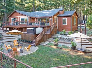 22085 Lyons Ct, Jenner, CA 95450