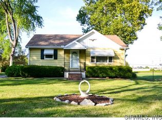 3 Sunset Dr, Fairview Heights, IL 62208