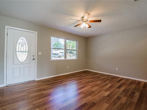 2nd image of 605 Edenville Ave