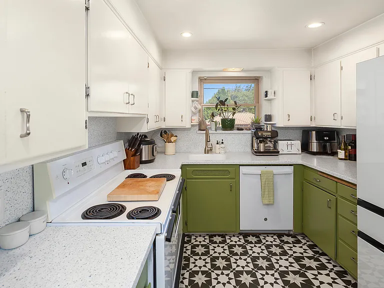 3003 NW 74th St — Photo 19