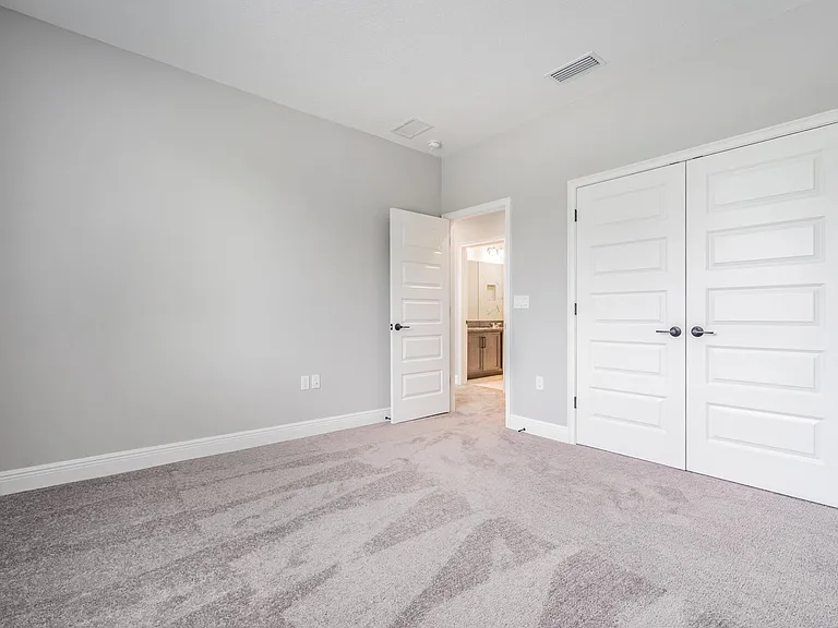 3912 S Church Ave — Photo 31
